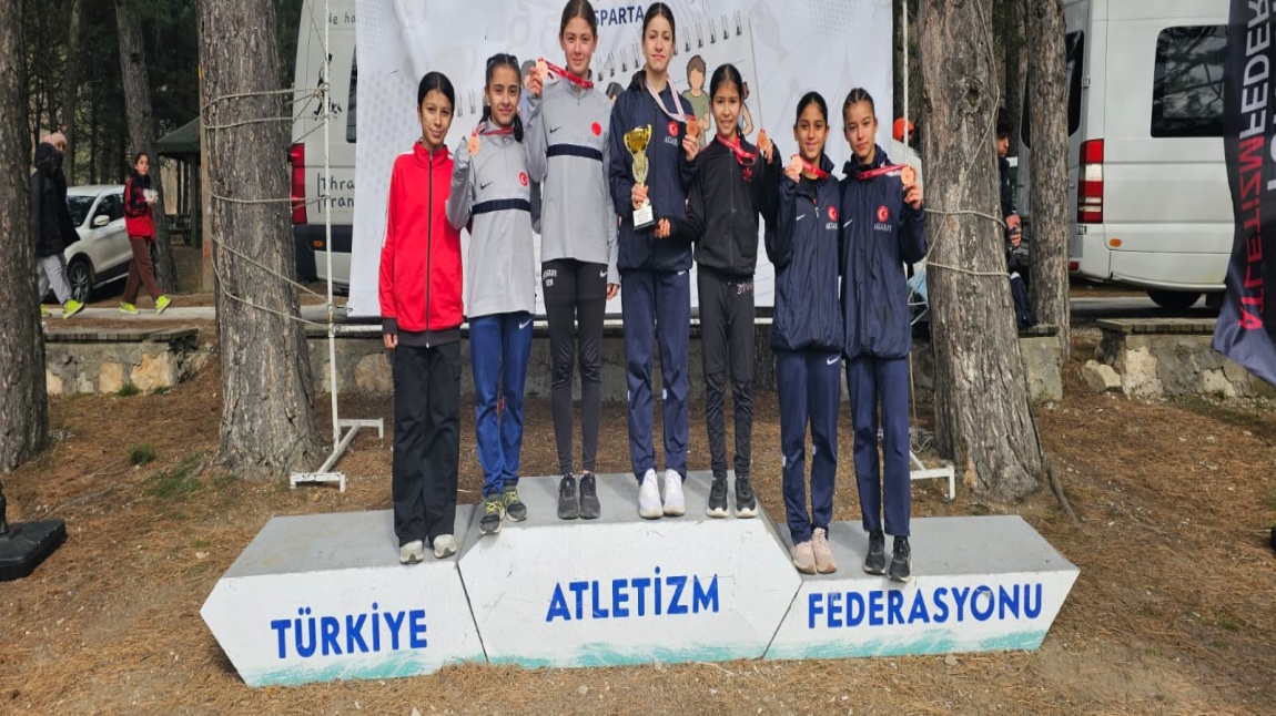 Okulumuz Atletizm Takımı 'Türkiye 3.sü' Oldu
